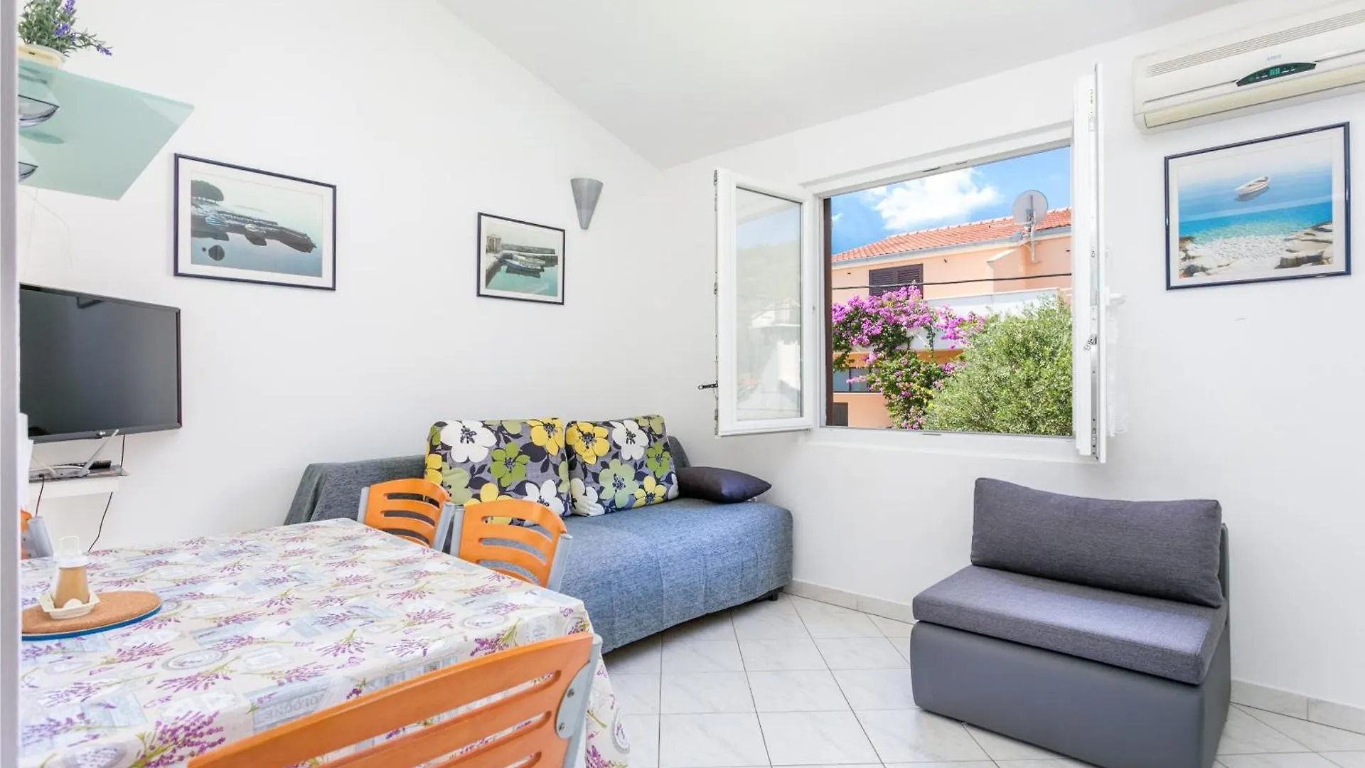 Apartments By The Sea Slatine, Ciovo - 6000 0*, Slatine