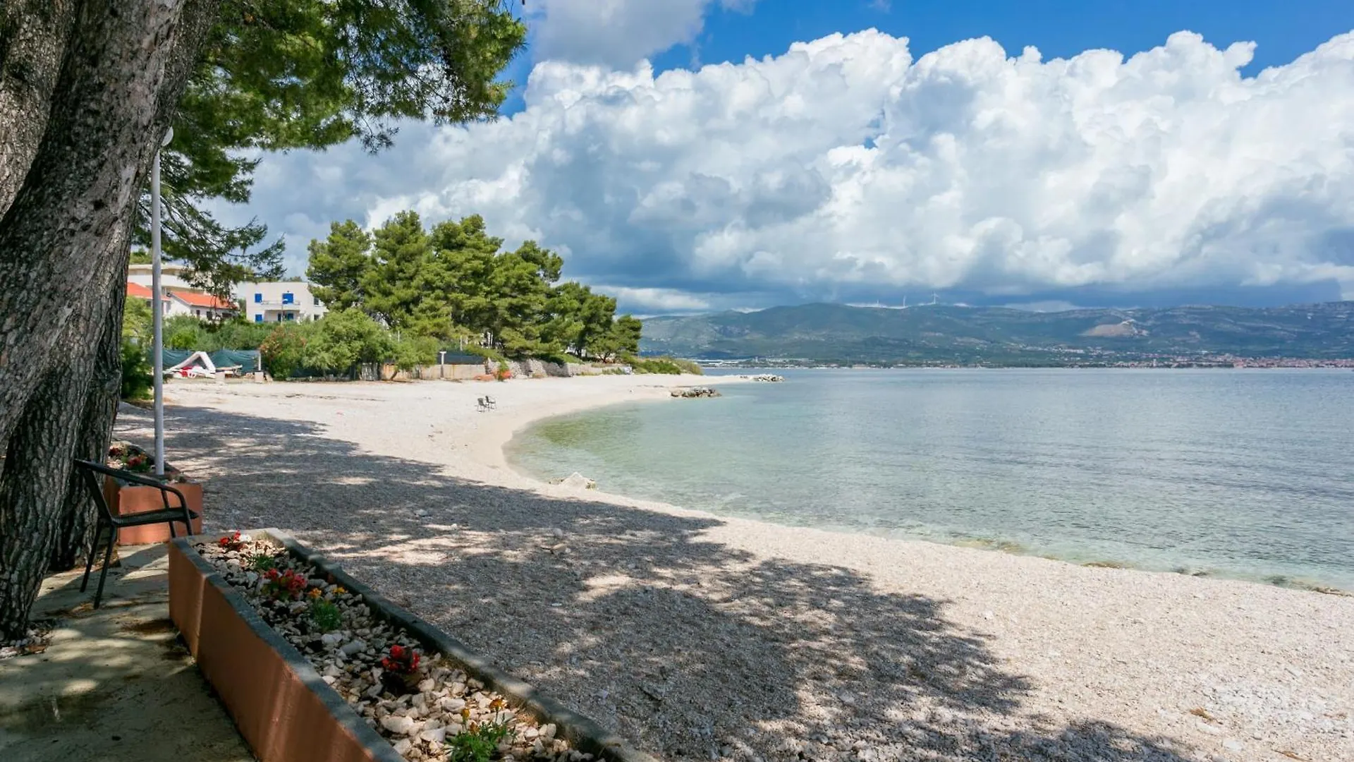 Apartments By The Sea Slatine, Ciovo - 6000